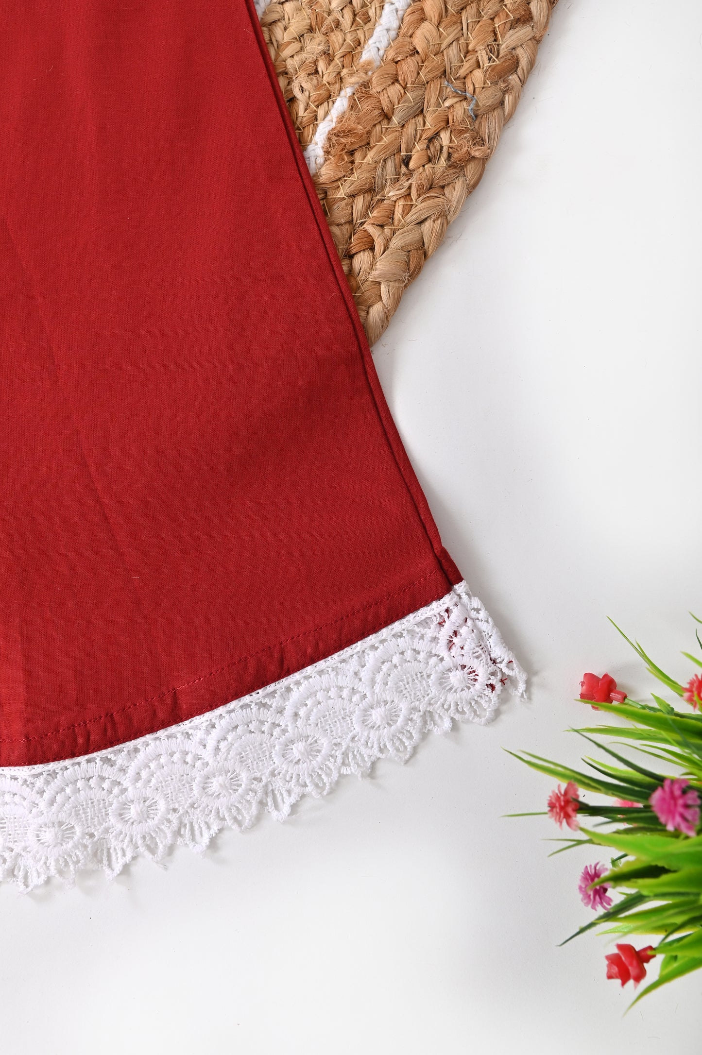 Elegant Lace Trim Kurta Pant Set – Maroon